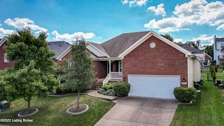 4902 Flora Springs Cir Louisville, KY 40299