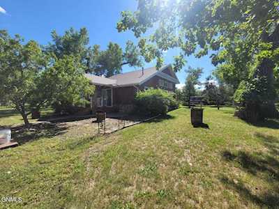 6835 Horseshoe Bnd Bismarck, ND 58503