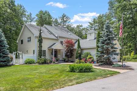 21 Saunders Hill Rd New Boston, NH 03070