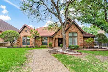 3133 Oakdale Drive Hurst, TX 76054