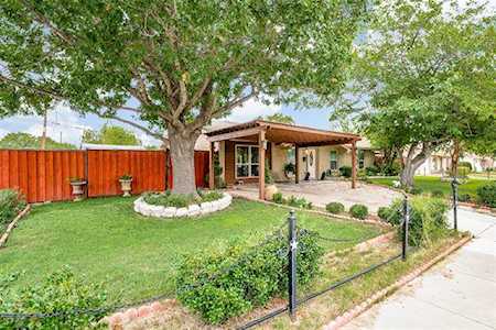 750 W Grenoble Drive Grand Prairie, TX 75052