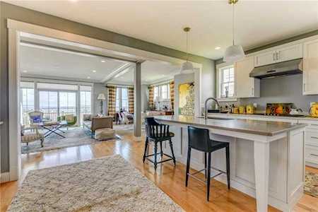 17 Mainsail Dr Tiverton, RI 02878