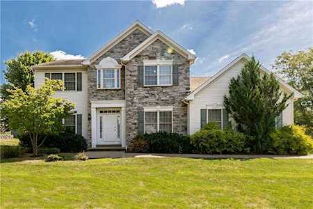 1591 Toursdale Dr Easton, PA 18045