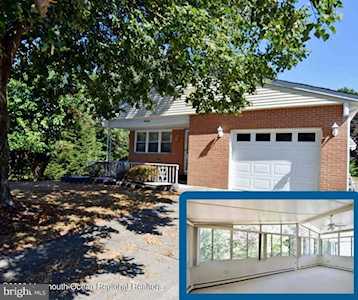 62 Guadalajara Dr Toms River, NJ 08757
