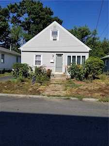 34 Gloucester St Providence, RI 02908