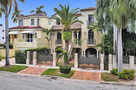 1765 Fairhaven Pl Miami, FL 33133