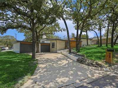 908 Wade Drive Bedford, TX 76022
