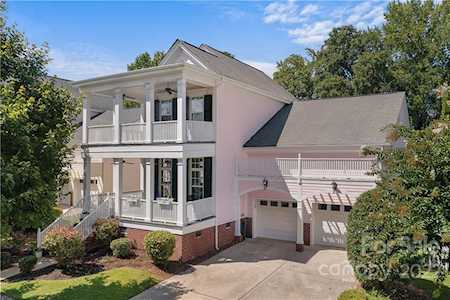 9218 Ginhouse Ln Charlotte, NC 28277