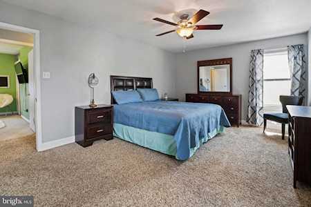 210 Lafayette Dr Swedesboro, NJ 08085