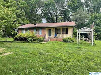 7612 Winchester Road New Market, AL 35761
