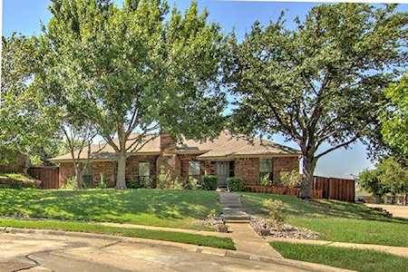 2100 Carmel Place Carrollton, TX 75006