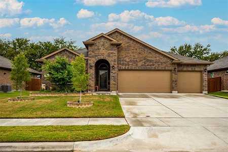 561 REDDING Drive Saginaw, TX 76131