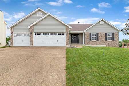 226 Schroeder Grove Dr Wentzville, MO 63385