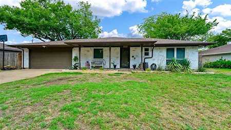 1008 Barbara Ann Drive Hurst, TX 76053