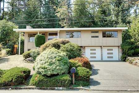 617 109th Ave SE Bellevue, WA 98004