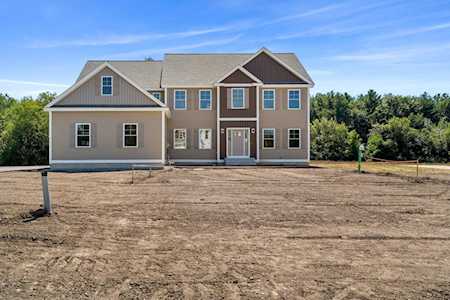 1 Lorraine Ave Salem, NH 03079