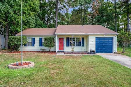 45 Philmont Dr Hampton, VA 23666