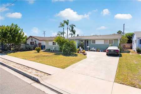5612 Edita Westminster, CA 92683