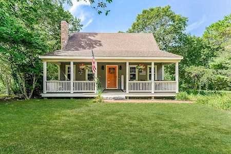 12 Joyce Dr Plymouth, MA 02360