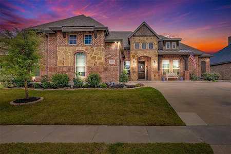 1221 Teton Drive Burleson, TX 76028