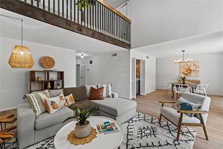 736 Oakwood Trail Fort Worth, TX 76112