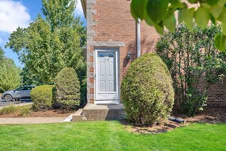 17 Mansion Woods Dr #H Agawam, MA 01001