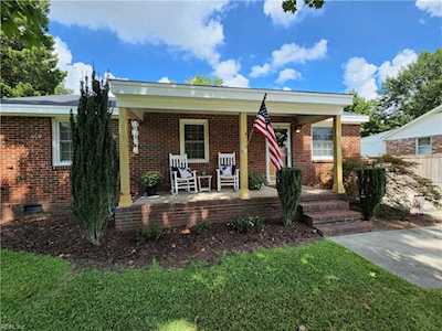 1114 Woodland Terrace Dr Chesapeake, VA 23323