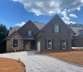 8126 Crimson Tree Ln Knoxville, TN 37919