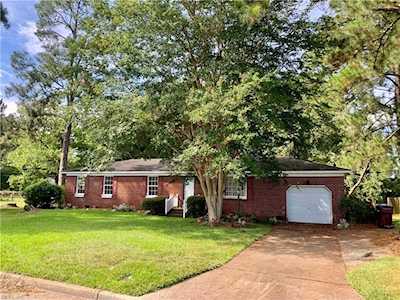 1404 Norlina Dr Chesapeake, VA 23322