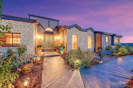 3067 Canonita Fallbrook, CA 92028