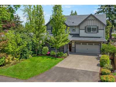 9718 SW 53rd AVE Portland, OR 97219