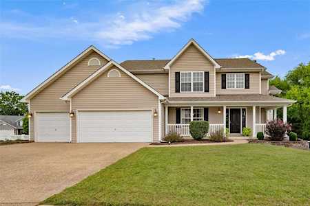2011 Archway Dr Wentzville, MO 63385