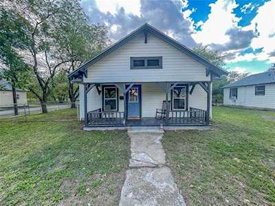 820 N Belknap Street Stephenville, TX 76401