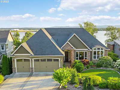 1008 SE 64th Vancouver, WA 98661