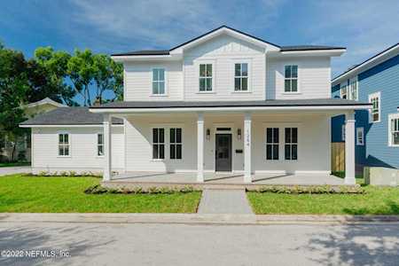 1284 Lydia CT Jacksonville, FL 32205