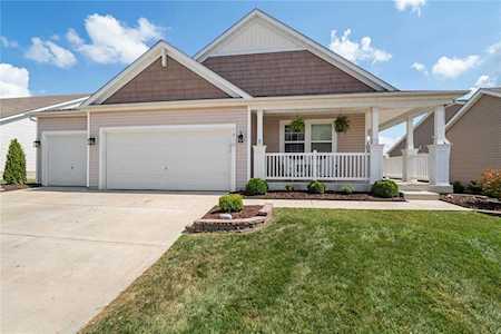 1810 English Oak Dr Lake St Louis, MO 63367