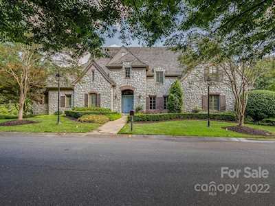 2207 La Maison Dr Charlotte, NC 28226