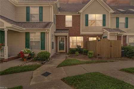 1906 Willow Point Arch Chesapeake, VA 23320