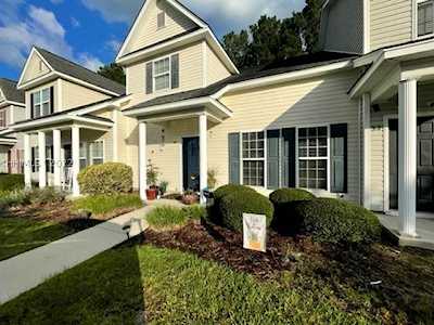 34 Running Oak Dr Bluffton, SC 29910