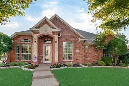 5933 Legend Lane The Colony, TX 75056
