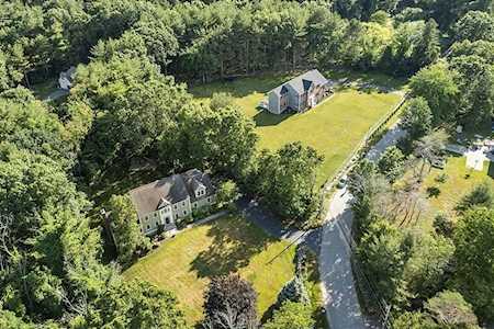 298 Old Harvard Rd Boxborough, MA 01719