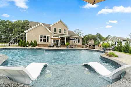 1033 W Saint Brides Rd Chesapeake, VA 23322