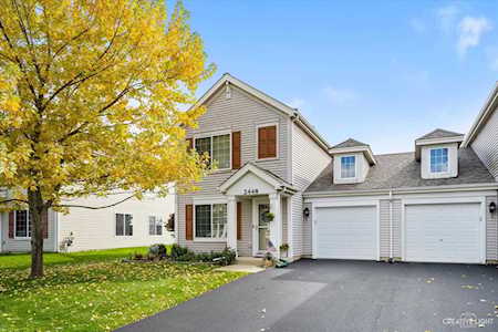 2448 Mayfield Dr Montgomery, IL 60538