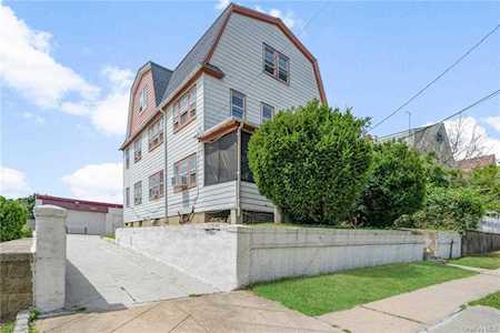 257 Jessamine Avenue Yonkers, NY 10701