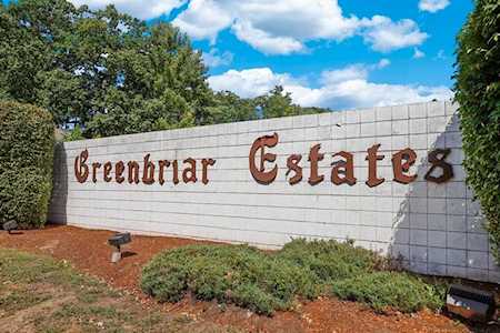 2 Greenbriar Dr #204 North Reading, MA 01864