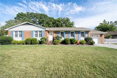 2845 E Point Dr Chesapeake, VA 23321