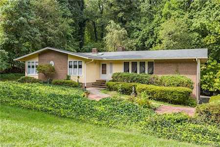 4208 Lake Cliff Drive Clemmons, NC 27012