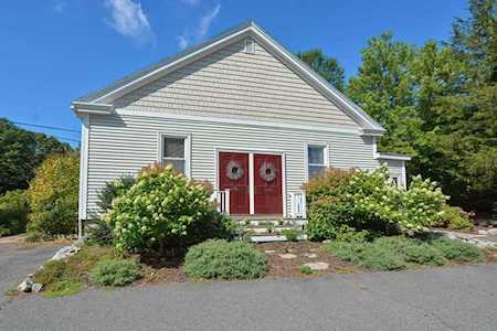253 Blackstone St Uxbridge, MA 01569