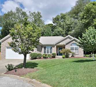 4105 Hunsinger Woods Pl Louisville, KY 40220