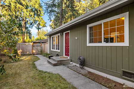 15403 SE 142nd Place Renton, WA 98059